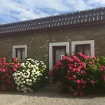 Les Hortensias, Charmante Petite Maison En Pierre בית נופש סן-מרטין-בולון